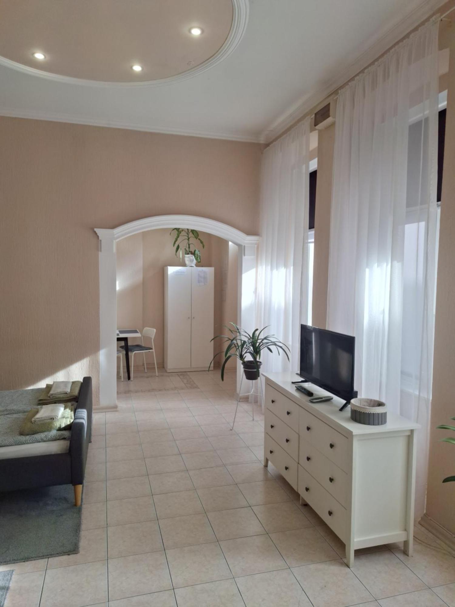 Mainstreet Apartman Суботица Экстерьер фото